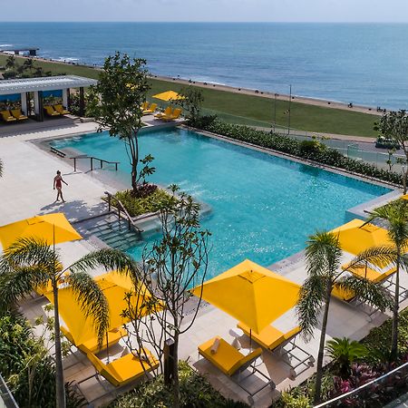 Shangri-La โคลอมโบ ภายนอก รูปภาพ The pool at the hotel