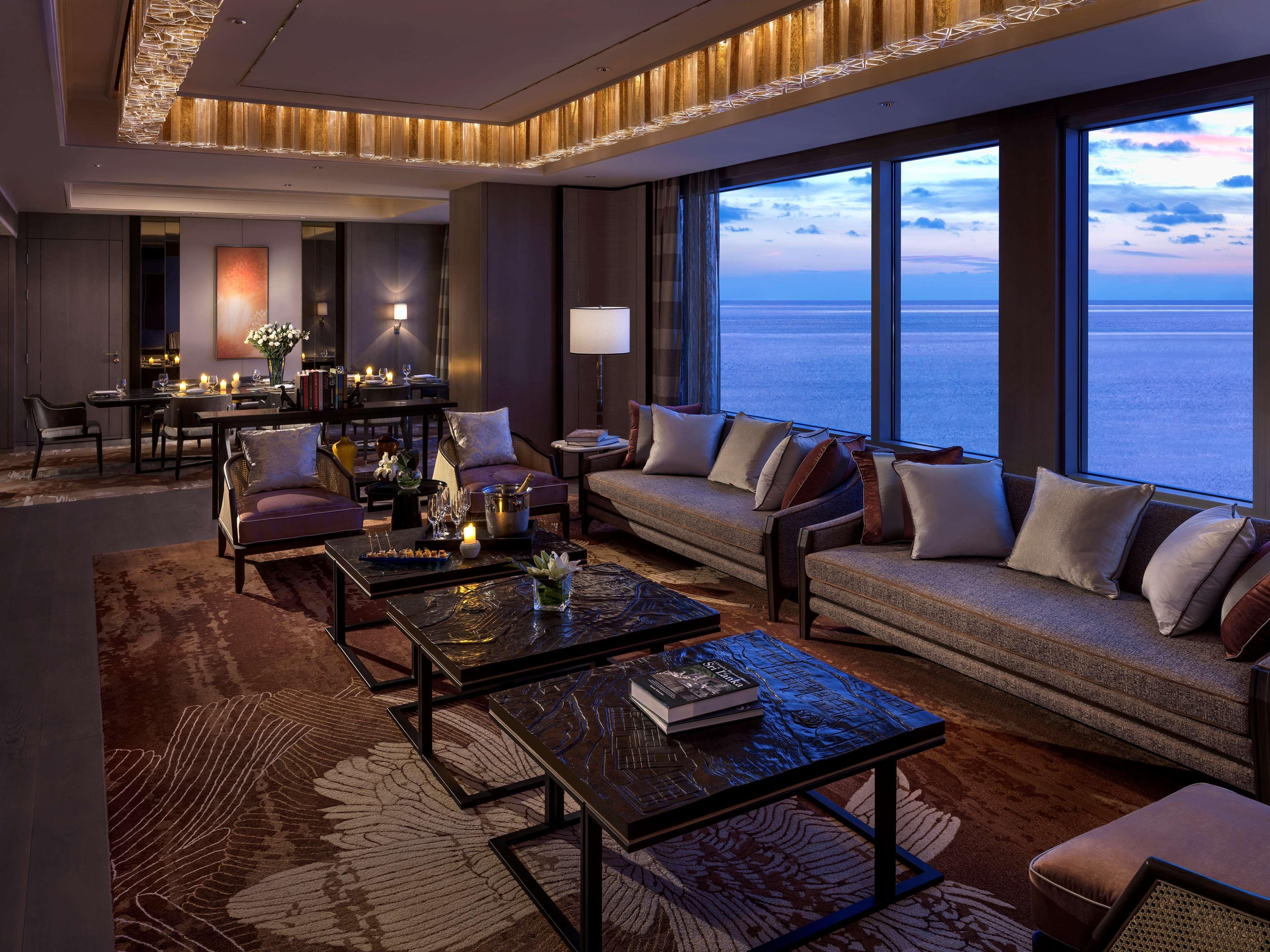 Shangri-La โคลอมโบ ภายนอก รูปภาพ The living room of a Presidential Suite
