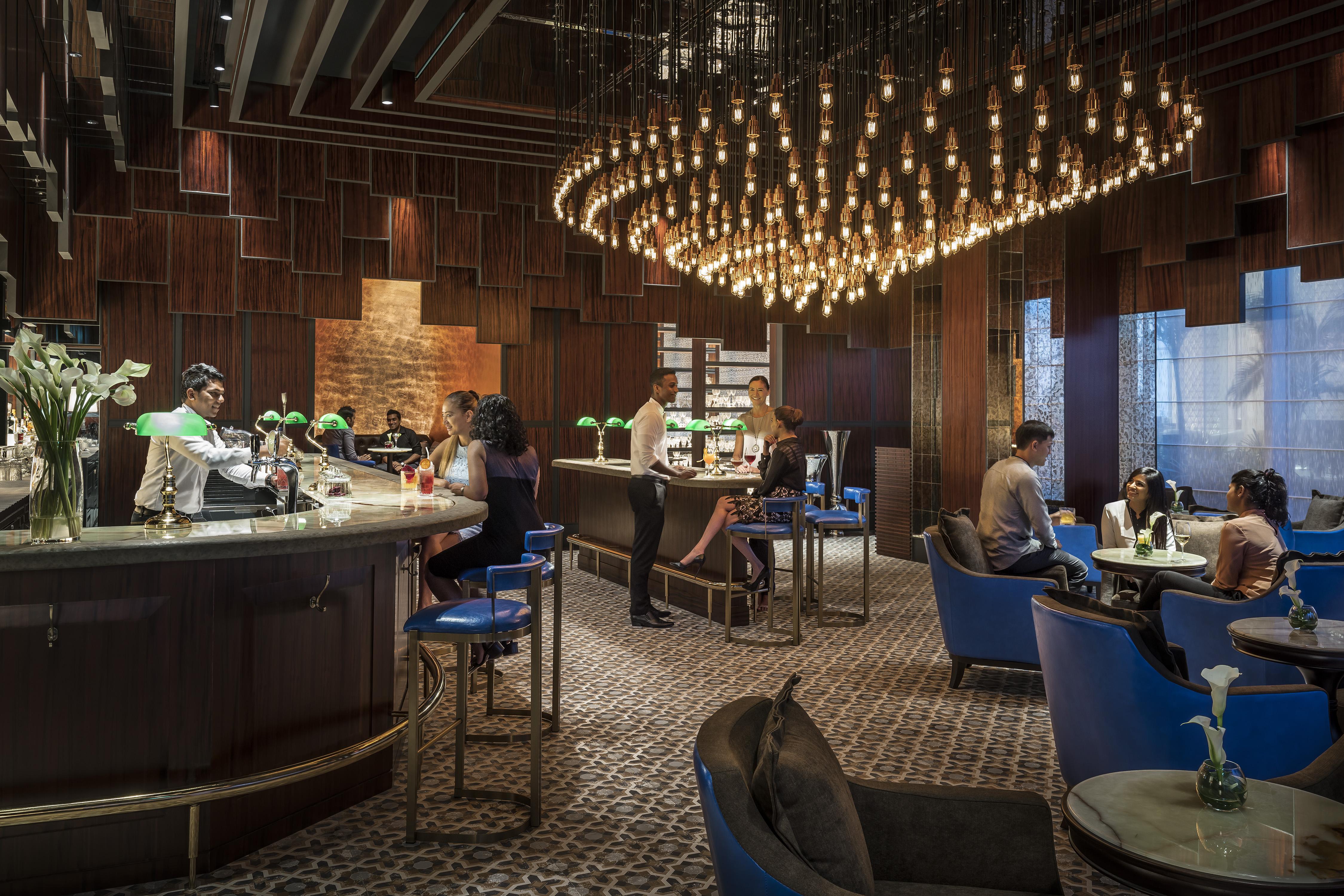 Shangri-La โคลอมโบ ภายนอก รูปภาพ The interior of the bar